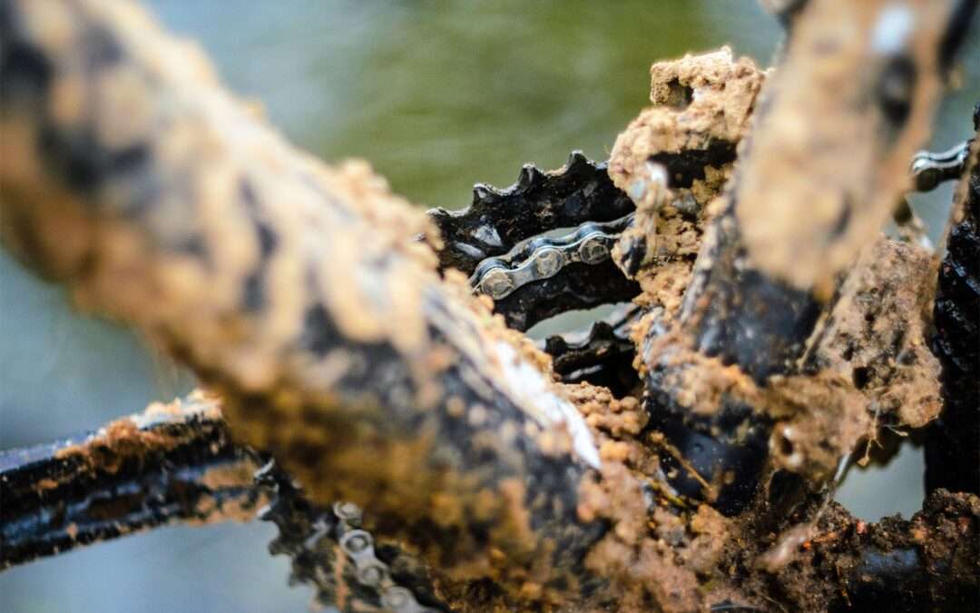Pulire la catena MTB: consigli utili per una corretta manutenzione