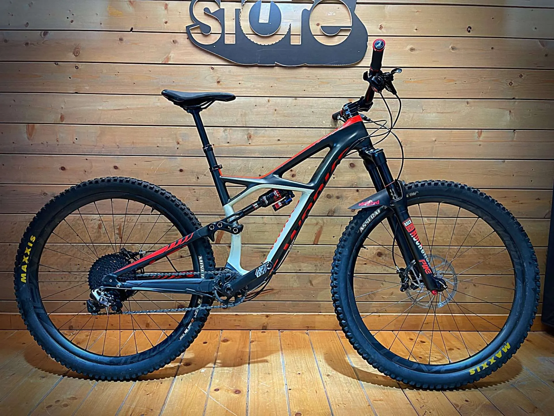 Specialized Enduro Trail Mountain Bikes Sycamore Cycles North