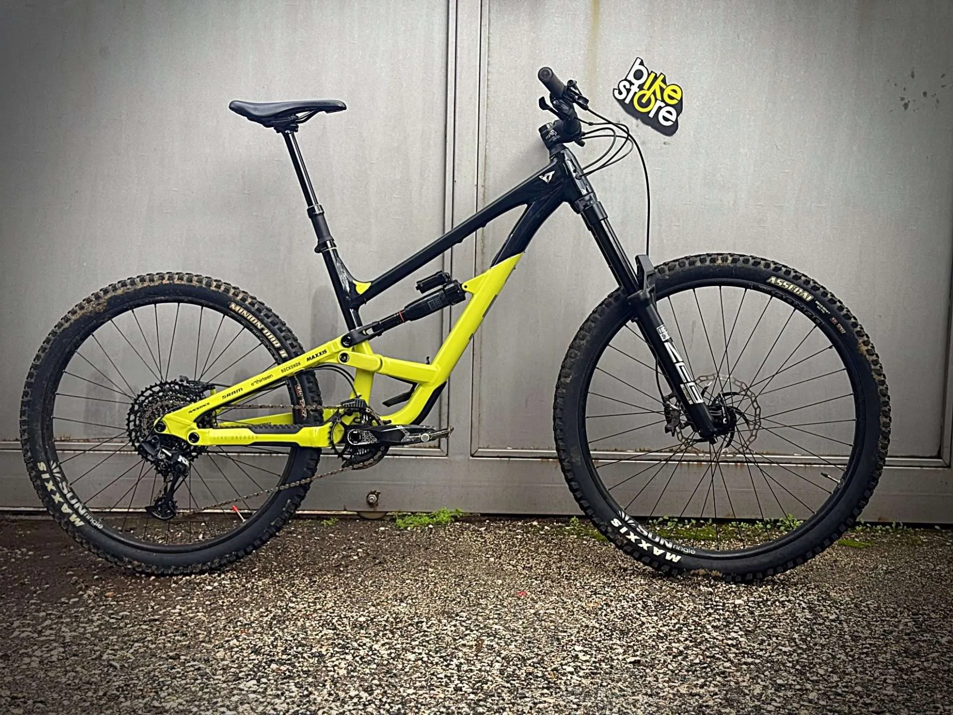 USATO BICICLETTE YT Capra Core 2023 tg L Conto vendita