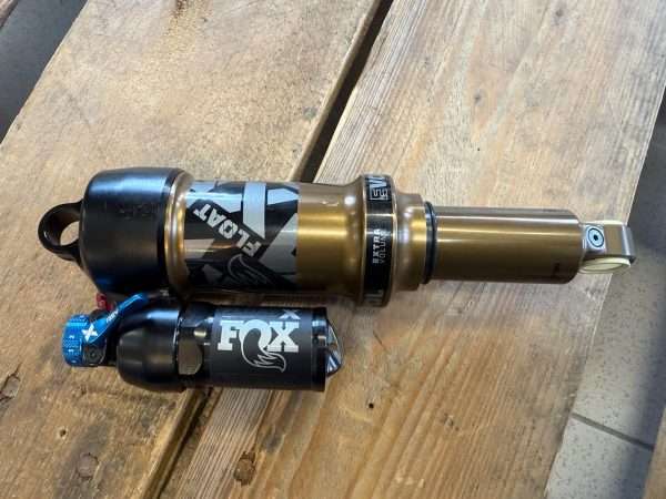 FOX Float X2 Factory Evol Kashima 2025 210x55mm