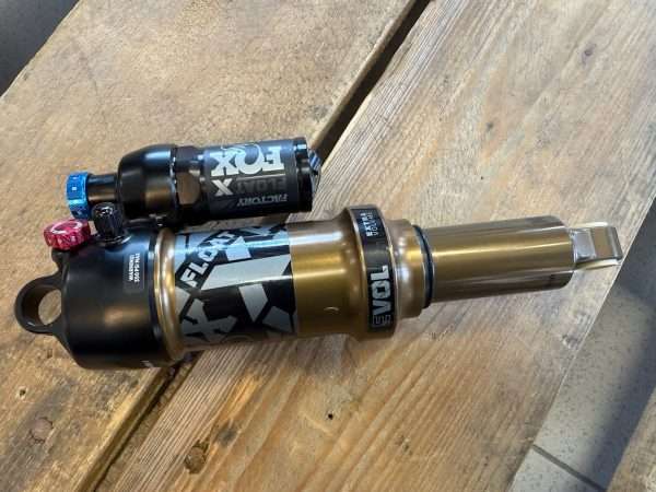 FOX Float X2 Factory Evol Kashima 2025 210x55mm - immagine 2