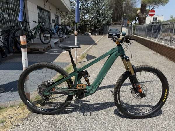 PIVOT SHUTTLE LT TEAM XTR 2023 TG M EP8