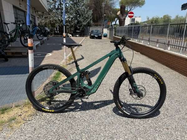 PIVOT SHUTTLE LT TEAM XTR 2023 TG M EP8 GARANZIA DELLA CASA