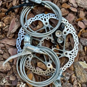 HOPE FRENO TECH4 V4 BRAIDED SILVER/SMOKE rear