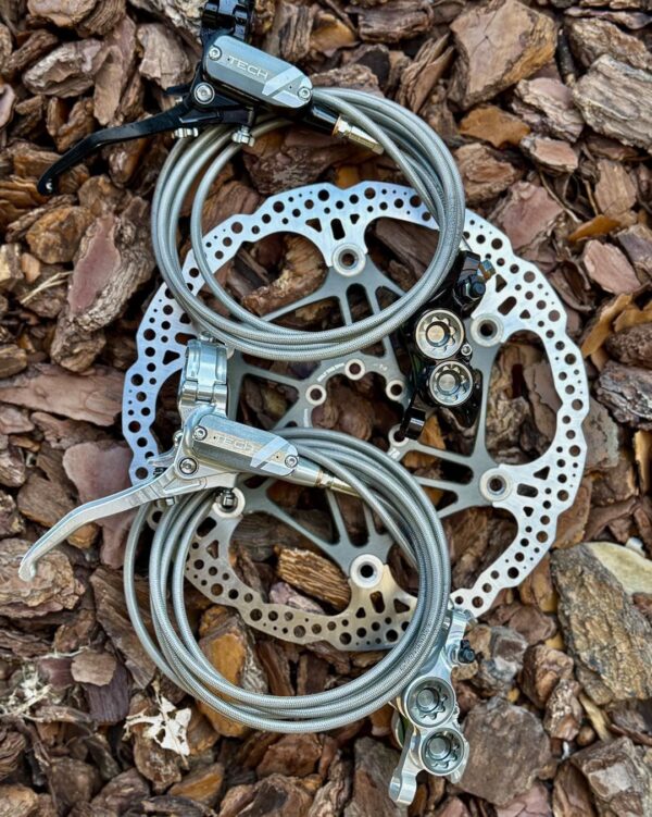 HOPE FRENO TECH4 V4 BRAIDED SILVER/SMOKE rear